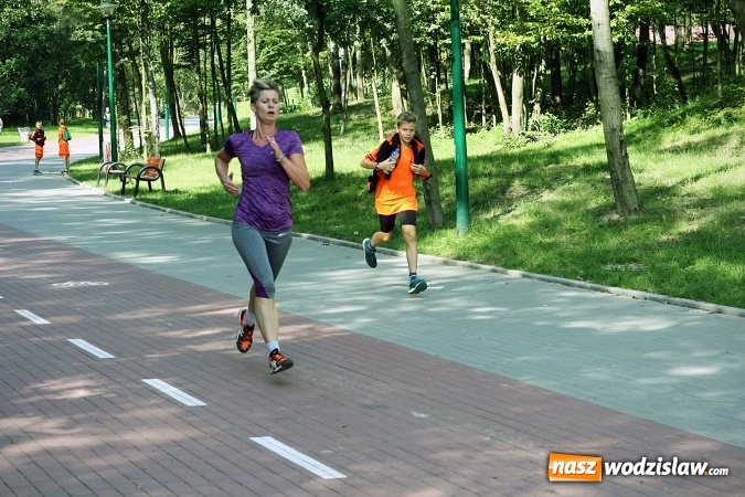 Zdjęcie w galerii na portalu naszwodzislaw.com: Blisko 400 sportowców biegało dzisiaj w Rodzinnym Parku Rozrywki  wiadomości z regionu