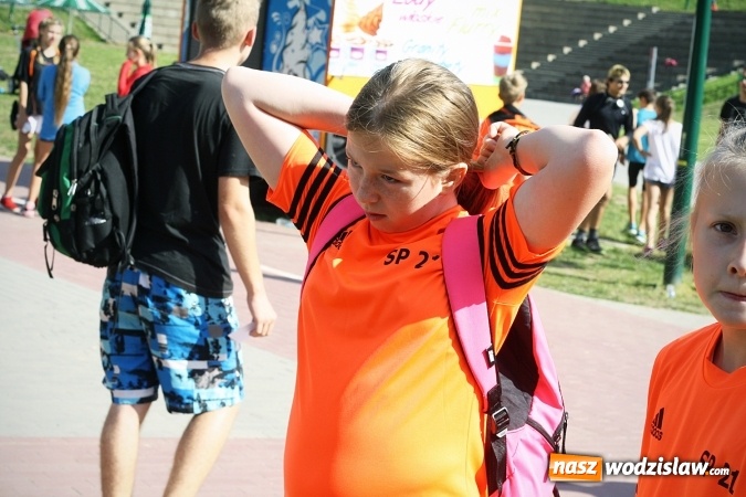 Zdjęcie w galerii na portalu naszwodzislaw.com: Blisko 400 sportowców biegało dzisiaj w Rodzinnym Parku Rozrywki  wiadomości z regionu