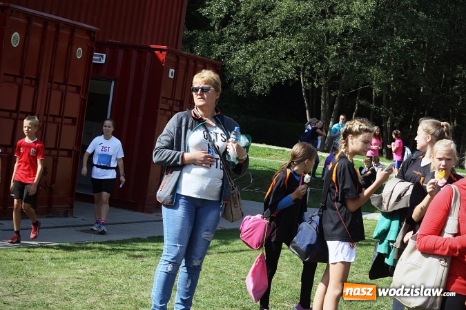 Zdjęcie w galerii na portalu naszwodzislaw.com: Blisko 400 sportowców biegało dzisiaj w Rodzinnym Parku Rozrywki  wiadomości z regionu