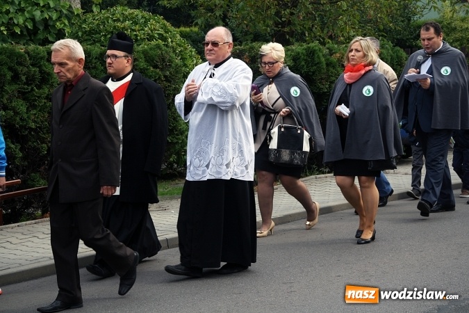 Zdjęcie w galerii na portalu naszwodzislaw.com: Peregrynacja papieskiego krzyża w wodzisławskim Kole Towarzystwa Pomocy im. św. Brata Alberta wiadomości z regionu