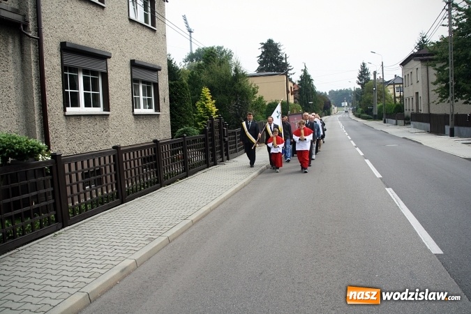 Zdjęcie w galerii na portalu naszwodzislaw.com: Peregrynacja papieskiego krzyża w wodzisławskim Kole Towarzystwa Pomocy im. św. Brata Alberta wiadomości z regionu