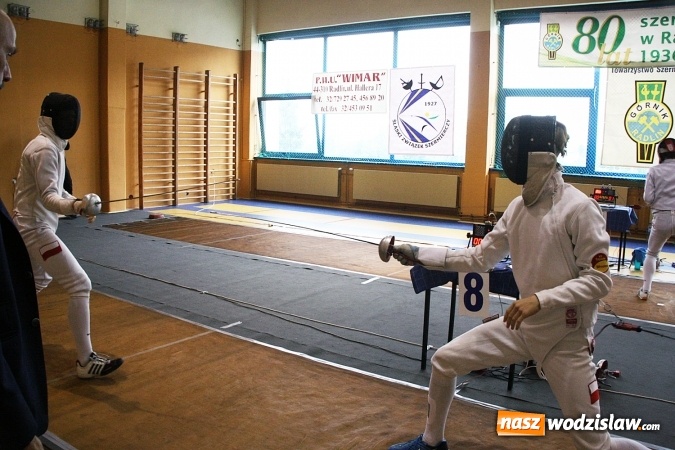 Zdjęcie w galerii na portalu naszwodzislaw.com: Szermierczy Puchar Polski w Radlinie, czyli emocjonujące spotkanie w hali MOSiR wiadomości z regionu