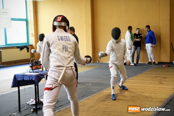 Zdjęcie w galerii na portalu naszwodzislaw.com: Szermierczy Puchar Polski w Radlinie, czyli emocjonujące spotkanie w hali MOSiR wiadomości z regionu