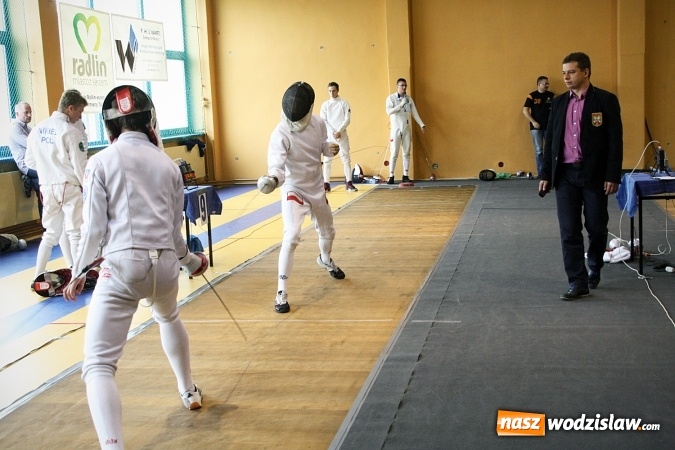Zdjęcie w galerii na portalu naszwodzislaw.com: Szermierczy Puchar Polski w Radlinie, czyli emocjonujące spotkanie w hali MOSiR wiadomości z regionu