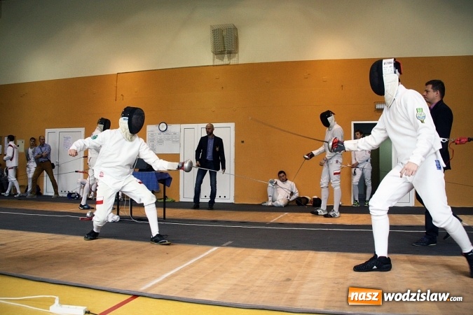 Zdjęcie w galerii na portalu naszwodzislaw.com: Szermierczy Puchar Polski w Radlinie, czyli emocjonujące spotkanie w hali MOSiR wiadomości z regionu
