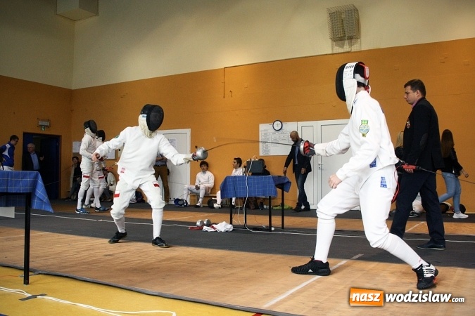 Zdjęcie w galerii na portalu naszwodzislaw.com: Szermierczy Puchar Polski w Radlinie, czyli emocjonujące spotkanie w hali MOSiR wiadomości z regionu