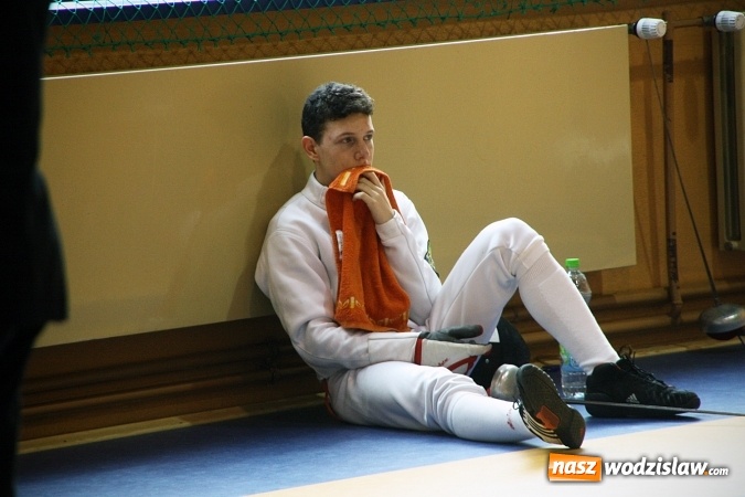 Zdjęcie w galerii na portalu naszwodzislaw.com: Szermierczy Puchar Polski w Radlinie, czyli emocjonujące spotkanie w hali MOSiR wiadomości z regionu