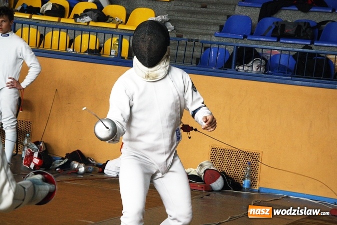 Zdjęcie w galerii na portalu naszwodzislaw.com: Szermierczy Puchar Polski w Radlinie, czyli emocjonujące spotkanie w hali MOSiR wiadomości z regionu