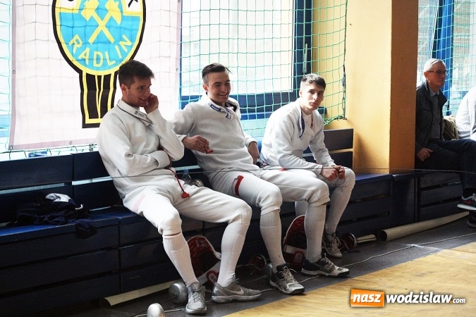 Zdjęcie w galerii na portalu naszwodzislaw.com: Szermierczy Puchar Polski w Radlinie, czyli emocjonujące spotkanie w hali MOSiR wiadomości z regionu