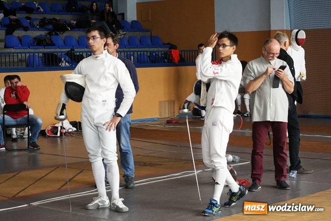 Zdjęcie w galerii na portalu naszwodzislaw.com: Szermierczy Puchar Polski w Radlinie, czyli emocjonujące spotkanie w hali MOSiR wiadomości z regionu