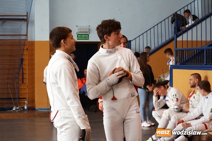 Zdjęcie w galerii na portalu naszwodzislaw.com: Szermierczy Puchar Polski w Radlinie, czyli emocjonujące spotkanie w hali MOSiR wiadomości z regionu