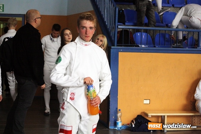 Zdjęcie w galerii na portalu naszwodzislaw.com: Szermierczy Puchar Polski w Radlinie, czyli emocjonujące spotkanie w hali MOSiR wiadomości z regionu