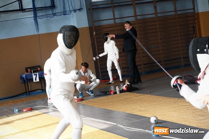 Zdjęcie w galerii na portalu naszwodzislaw.com: Szermierczy Puchar Polski w Radlinie, czyli emocjonujące spotkanie w hali MOSiR wiadomości z regionu