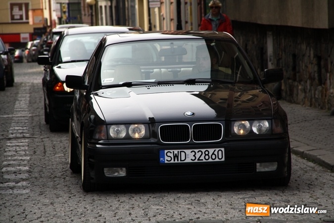 Zdjęcie w galerii na portalu naszwodzislaw.com: Oktoberfest w Wodzisławiu: Ryk silników i zapach benzyny, czyli zlot BMW na rynku wiadomości z regionu