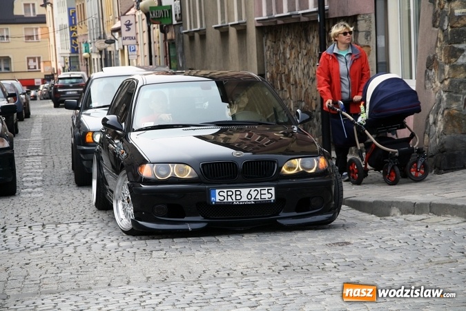 Zdjęcie w galerii na portalu naszwodzislaw.com: Oktoberfest w Wodzisławiu: Ryk silników i zapach benzyny, czyli zlot BMW na rynku wiadomości z regionu
