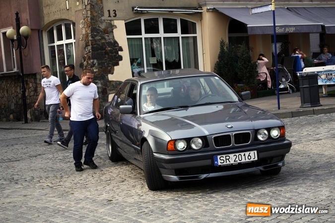 Zdjęcie w galerii na portalu naszwodzislaw.com: Oktoberfest w Wodzisławiu: Ryk silników i zapach benzyny, czyli zlot BMW na rynku wiadomości z regionu