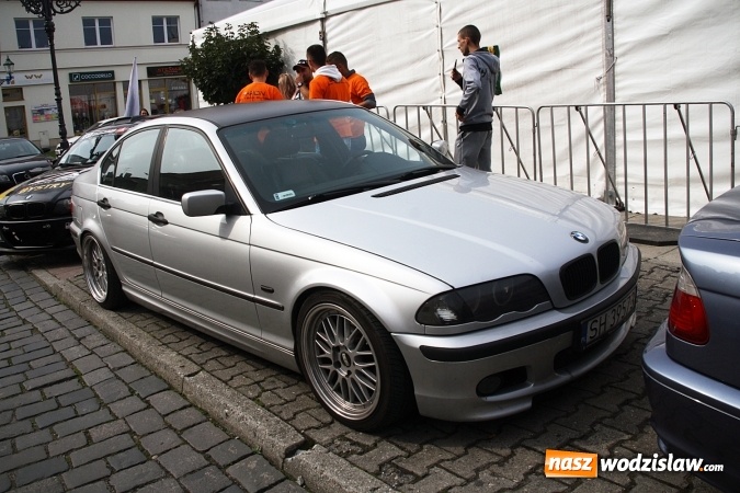 Zdjęcie w galerii na portalu naszwodzislaw.com: Oktoberfest w Wodzisławiu: Ryk silników i zapach benzyny, czyli zlot BMW na rynku wiadomości z regionu