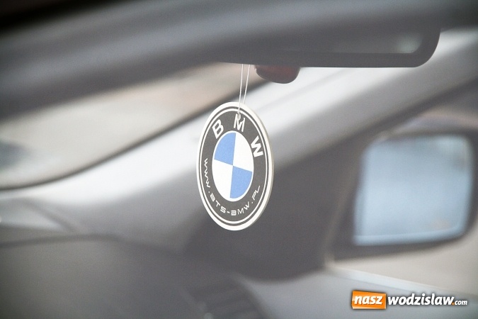 Zdjęcie w galerii na portalu naszwodzislaw.com: Oktoberfest w Wodzisławiu: Ryk silników i zapach benzyny, czyli zlot BMW na rynku wiadomości z regionu