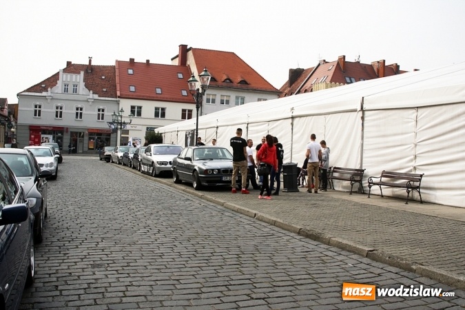 Zdjęcie w galerii na portalu naszwodzislaw.com: Oktoberfest w Wodzisławiu: Ryk silników i zapach benzyny, czyli zlot BMW na rynku wiadomości z regionu