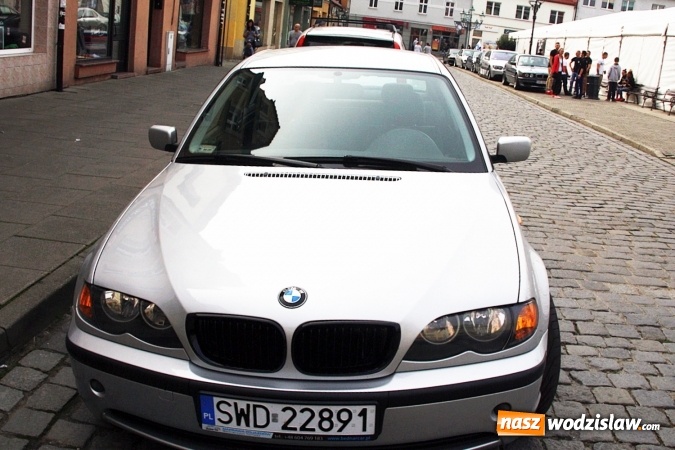 Zdjęcie w galerii na portalu naszwodzislaw.com: Oktoberfest w Wodzisławiu: Ryk silników i zapach benzyny, czyli zlot BMW na rynku wiadomości z regionu