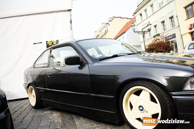 Zdjęcie w galerii na portalu naszwodzislaw.com: Oktoberfest w Wodzisławiu: Ryk silników i zapach benzyny, czyli zlot BMW na rynku wiadomości z regionu