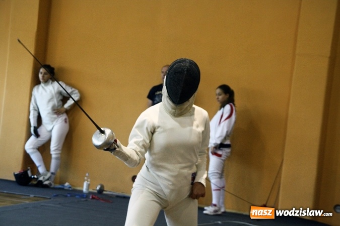 Zdjęcie w galerii na portalu naszwodzislaw.com: Emocje na najwyższym poziomie. Szpadzistki opanowały MOSiR w Radlinie wiadomości z regionu