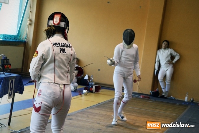 Zdjęcie w galerii na portalu naszwodzislaw.com: Emocje na najwyższym poziomie. Szpadzistki opanowały MOSiR w Radlinie wiadomości z regionu