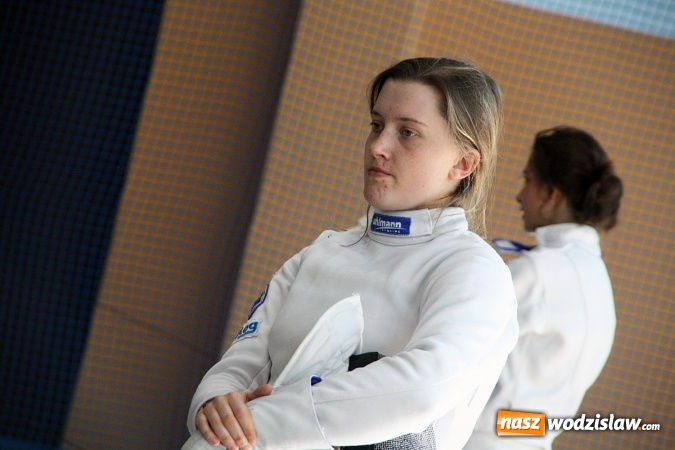 Zdjęcie w galerii na portalu naszwodzislaw.com: Emocje na najwyższym poziomie. Szpadzistki opanowały MOSiR w Radlinie wiadomości z regionu