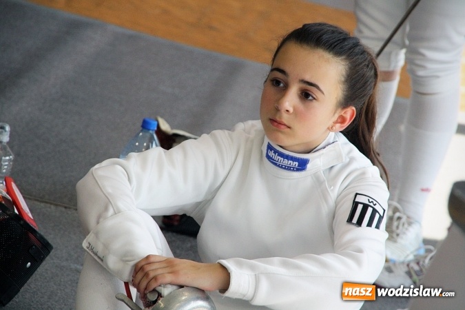 Zdjęcie w galerii na portalu naszwodzislaw.com: Emocje na najwyższym poziomie. Szpadzistki opanowały MOSiR w Radlinie wiadomości z regionu