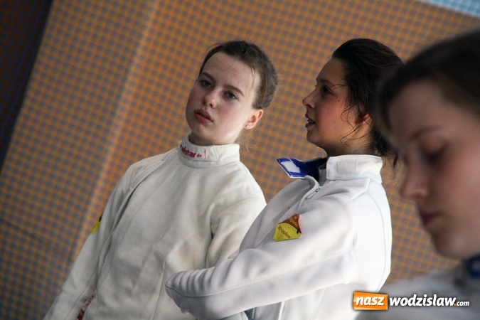 Zdjęcie w galerii na portalu naszwodzislaw.com: Emocje na najwyższym poziomie. Szpadzistki opanowały MOSiR w Radlinie wiadomości z regionu