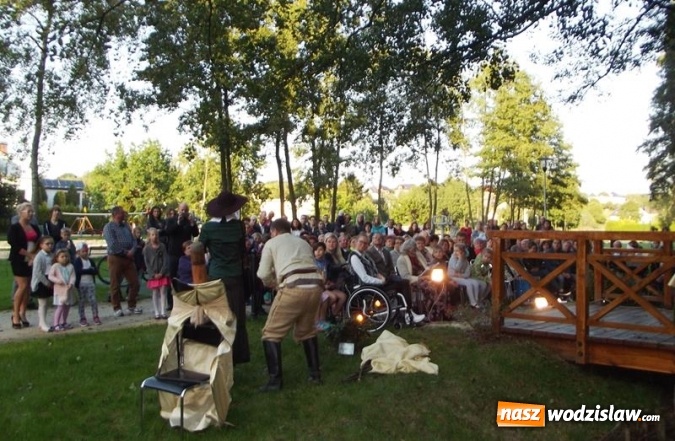 Zdjęcie w galerii na portalu naszwodzislaw.com: Spektakl teatralny z przesłaniem w mszańskim Parku Aktywnej Rekreacji wiadomości z regionu