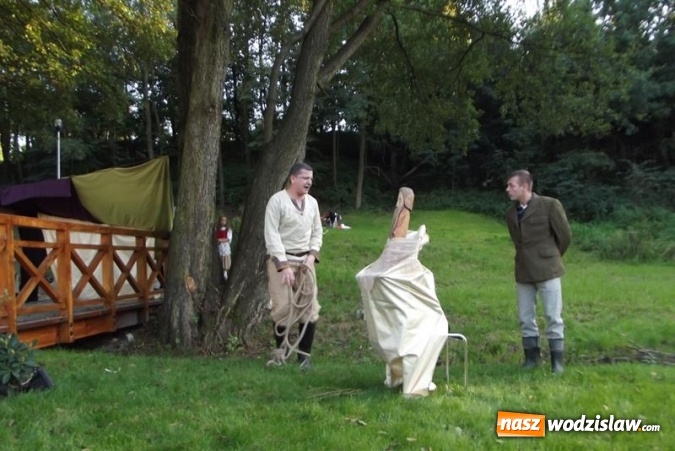 Zdjęcie w galerii na portalu naszwodzislaw.com: Spektakl teatralny z przesłaniem w mszańskim Parku Aktywnej Rekreacji wiadomości z regionu