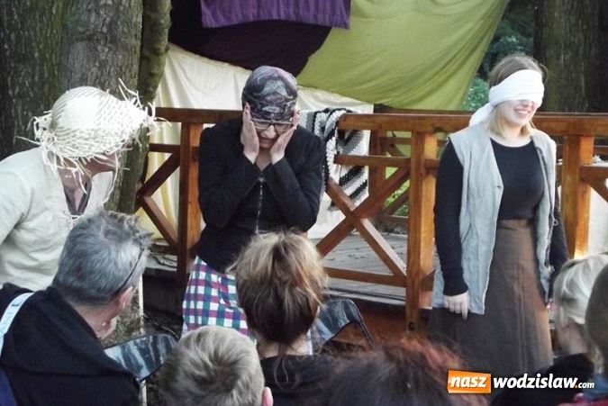 Zdjęcie w galerii na portalu naszwodzislaw.com: Spektakl teatralny z przesłaniem w mszańskim Parku Aktywnej Rekreacji wiadomości z regionu