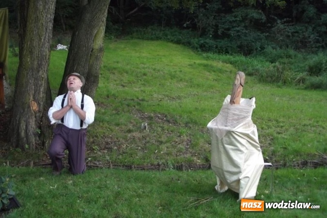 Zdjęcie w galerii na portalu naszwodzislaw.com: Spektakl teatralny z przesłaniem w mszańskim Parku Aktywnej Rekreacji wiadomości z regionu
