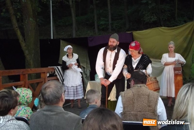 Zdjęcie w galerii na portalu naszwodzislaw.com: Spektakl teatralny z przesłaniem w mszańskim Parku Aktywnej Rekreacji wiadomości z regionu