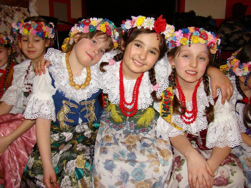 Zdjęcie w galerii na portalu naszwodzislaw.com: Wszyscy uczniowie na jednej scenie wiadomości z regionu