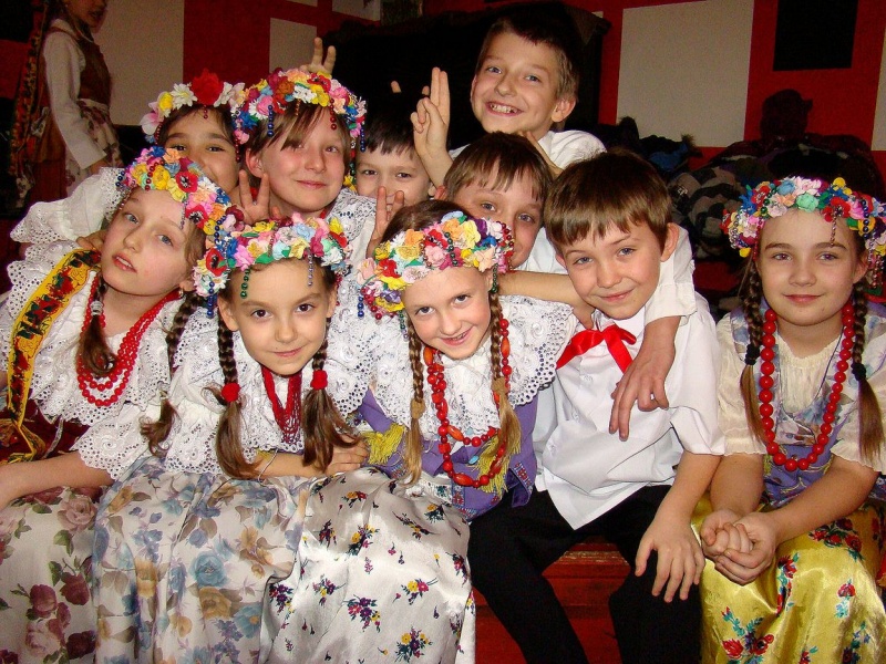 Zdjęcie w galerii na portalu naszwodzislaw.com: Wszyscy uczniowie na jednej scenie wiadomości z regionu