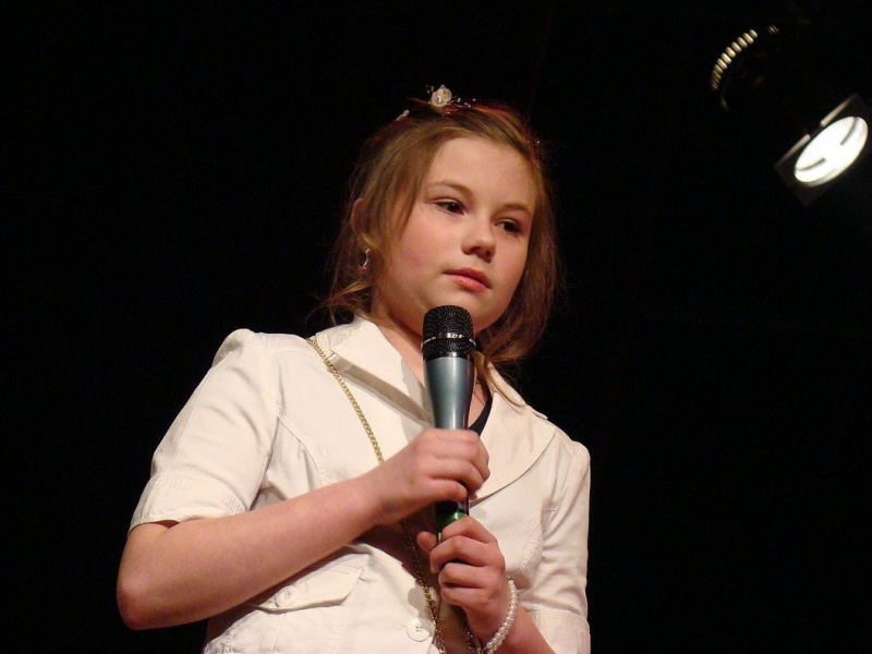 Zdjęcie w galerii na portalu naszwodzislaw.com: Wszyscy uczniowie na jednej scenie wiadomości z regionu