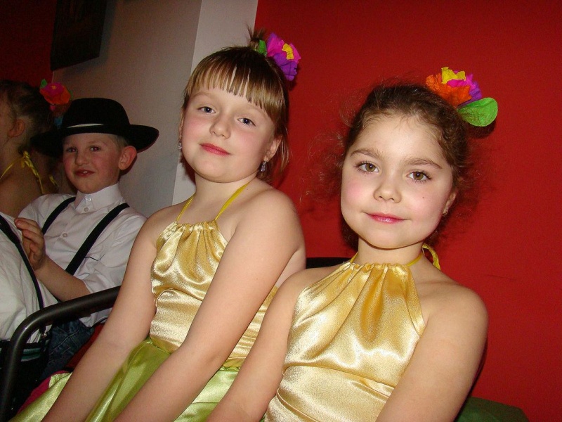 Zdjęcie w galerii na portalu naszwodzislaw.com: Wszyscy uczniowie na jednej scenie wiadomości z regionu