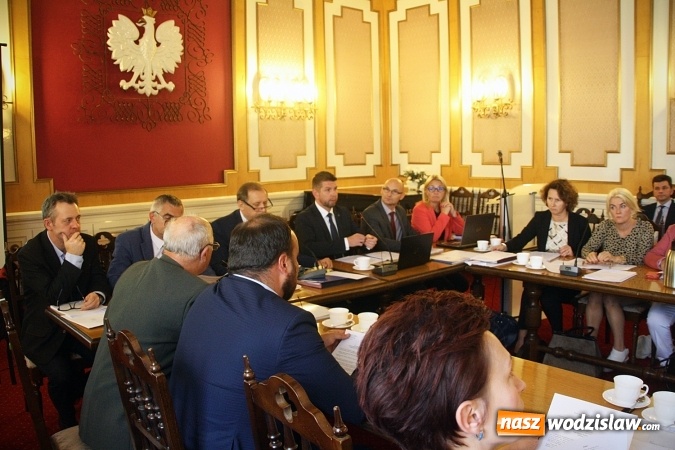 Zdjęcie w galerii na portalu naszwodzislaw.com: Wodzisławscy radni obradują w nowym miejscu wiadomości z regionu