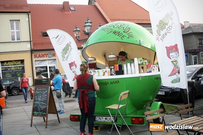 Zdjęcie w galerii na portalu naszwodzislaw.com: Trwa I Zlot Food Truck&oacute;w w Wodzisławiu Śląskim wiadomości z regionu