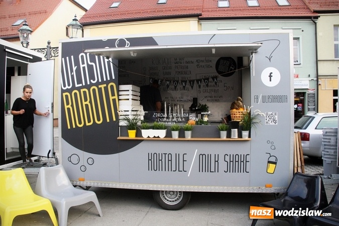 Zdjęcie w galerii na portalu naszwodzislaw.com: Trwa I Zlot Food Truck&oacute;w w Wodzisławiu Śląskim wiadomości z regionu