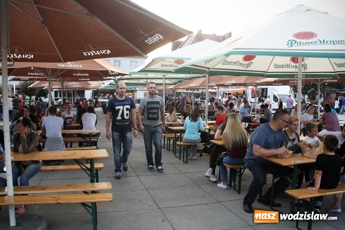 Zdjęcie w galerii na portalu naszwodzislaw.com: Trwa I Zlot Food Truck&oacute;w w Wodzisławiu Śląskim wiadomości z regionu