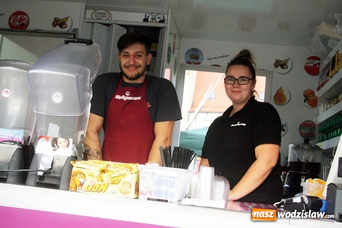 Zdjęcie w galerii na portalu naszwodzislaw.com: Trwa I Zlot Food Truck&oacute;w w Wodzisławiu Śląskim wiadomości z regionu