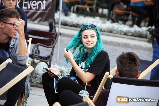 Zdjęcie w galerii na portalu naszwodzislaw.com: Trwa I Zlot Food Truck&oacute;w w Wodzisławiu Śląskim wiadomości z regionu