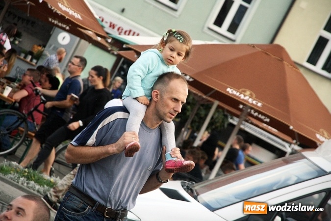 Zdjęcie w galerii na portalu naszwodzislaw.com: Trwa I Zlot Food Truck&oacute;w w Wodzisławiu Śląskim wiadomości z regionu