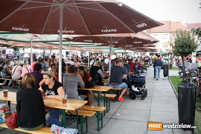 Zdjęcie w galerii na portalu naszwodzislaw.com: Trwa I Zlot Food Truck&oacute;w w Wodzisławiu Śląskim wiadomości z regionu