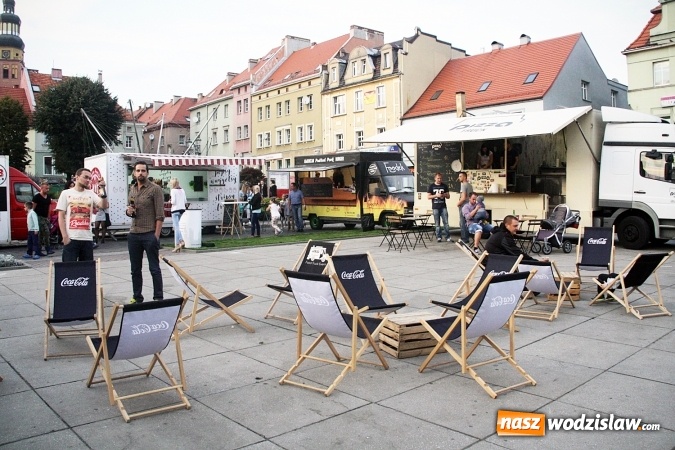 Zdjęcie w galerii na portalu naszwodzislaw.com: Trwa I Zlot Food Truck&oacute;w w Wodzisławiu Śląskim wiadomości z regionu