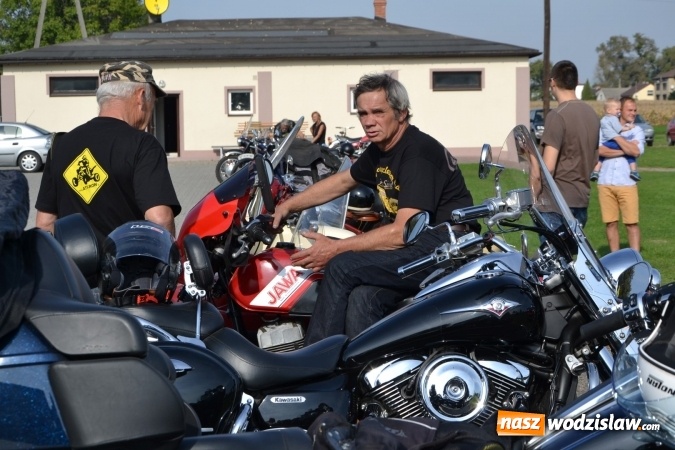 Zdjęcie w galerii na portalu naszwodzislaw.com: Oldtimery z naszego powiatu na zakończeniu sezonu motorowego w Zabełkowie wiadomości z regionu