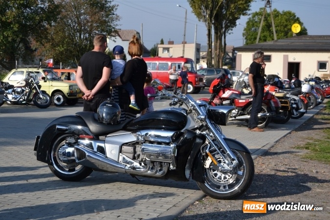 Zdjęcie w galerii na portalu naszwodzislaw.com: Oldtimery z naszego powiatu na zakończeniu sezonu motorowego w Zabełkowie wiadomości z regionu